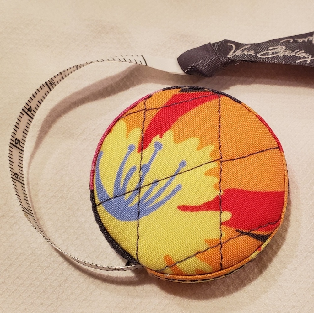 NIB Vera Bradley Small Tape Measure Jazzy Blooms